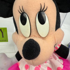Vintage 1990-tals Mattel Minnie Mouse plysch med etiketter Mickeys prylar för barn bild 7