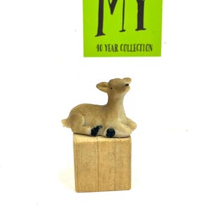 Figura de cervatillo de cerámica en miniatura vintage: decoración de ciervos