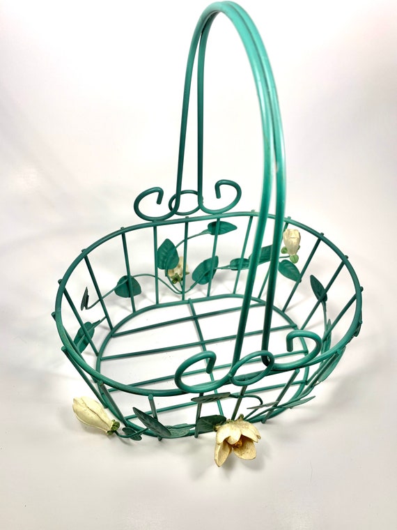 Wire on sale metal basket