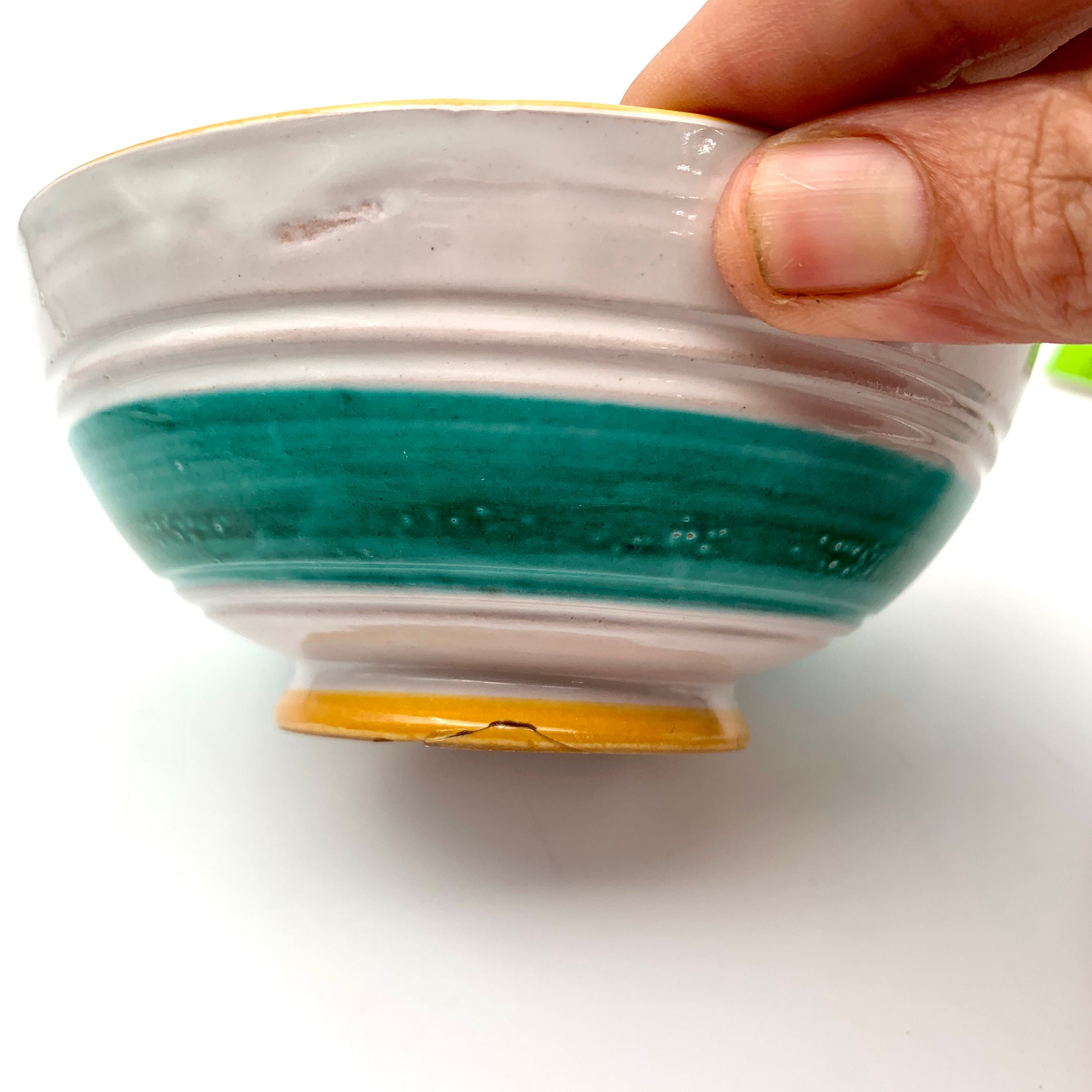 ヴィンテージ イタリア製陶器 蓋付きボウル：手描きの花柄装飾 - Etsy 日本
