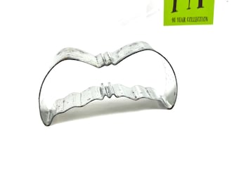 Vintage Steel Bat Cookie Cutter - Halloween Baking