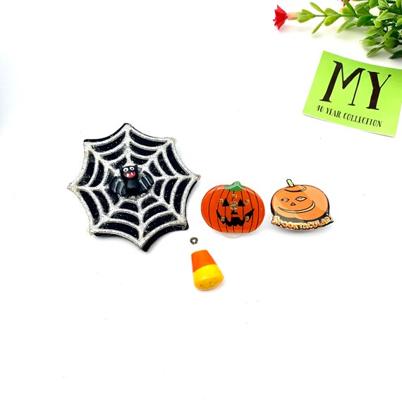 Vintage Halloween Pins Spider Web, Candy Cane Pen… - image 1
