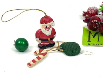 Adornos navideños miniatura vintage: Papá Noel, guante y juego de bastones de caramelo.