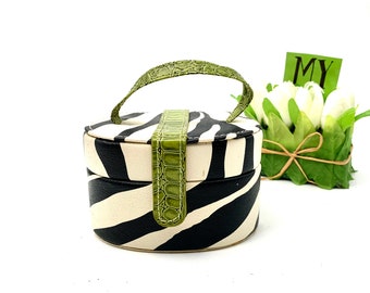 Vintage Zebra Print Jewelry Travel Case Jewelry Storage Black White Green Tong Guang My40YearCollection