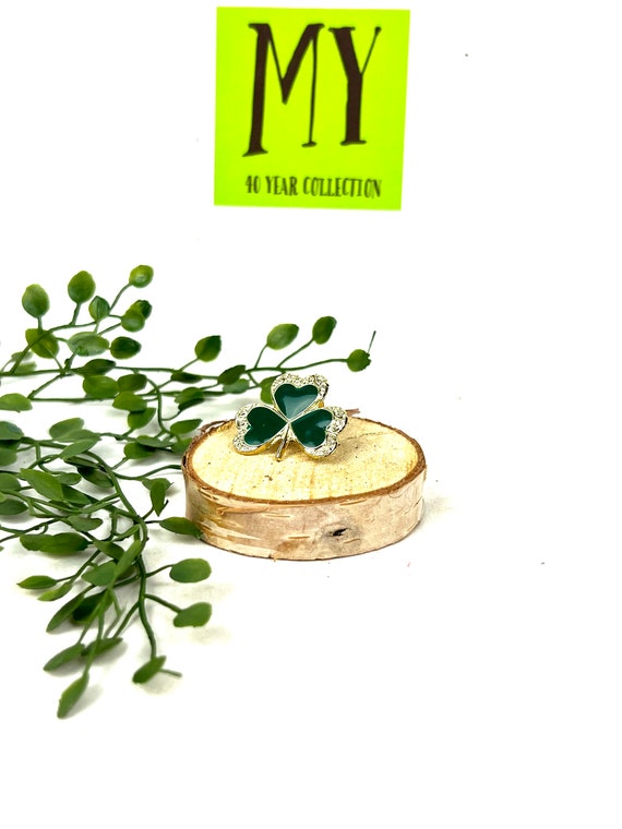 Vintage Lapel PIn - Green Enamel Gold Tone Three … - image 3