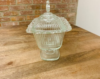 juicyライムキャンディガラスの車 ヴィンテージ インディアナガラス レーストリム台座付き 蓋付き