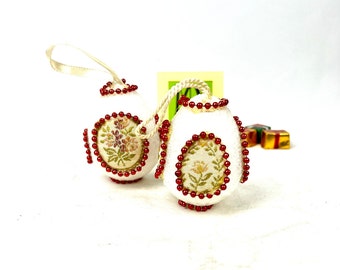 Vintage Handmade Christmas Ornaments: Red Bead Floral Applique