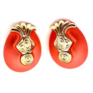Vintage Mid Century Coral i Gold Tone Clip-on Kolczyki z klipsem, lekkie, owalne, w stylu Art Deco, biżuteria kostiumowa My40YearCollection