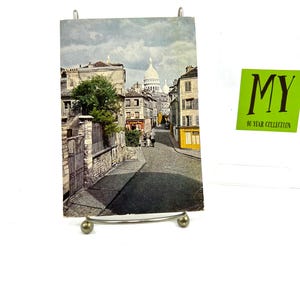 Cartão postal vintage - Paris França - Montmartre La Rue Norvins et le Sacre Coeur - Postado em 1957 - Selo Chateau de Villandry - My40YearCollection