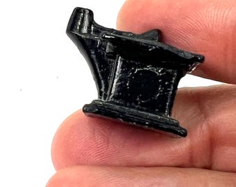 Miniaturowy żeliwny młynek do kawy w stylu vintage: dekoracja domku dla lalek