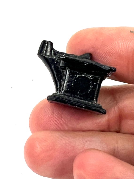 Vintage Miniature Cast Iron Coffee Grinder: Dollhouse Decor