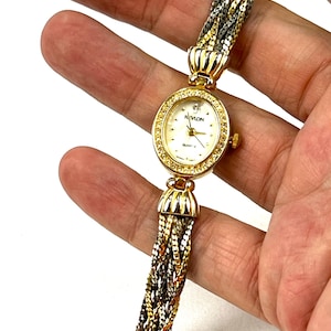 Vintage ladies gold tone braid watch. Longines Braided Bezel Vintage Ladies Watch in Gold  main image 3