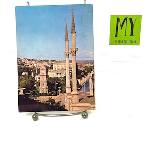 Vintage 1977 Istanbul Postcard – Dolmabahçe Mosque with Turkish Stamps – Air Mail Collectible – Retro Travel Ephemera - My40YearCollection