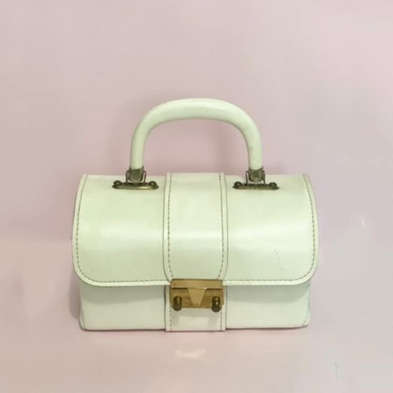 Vintage 60s white leather box purse image 2