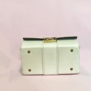 Vintage 60s white leather box purse image 3