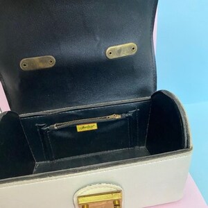Vintage 60s white leather box purse image 7