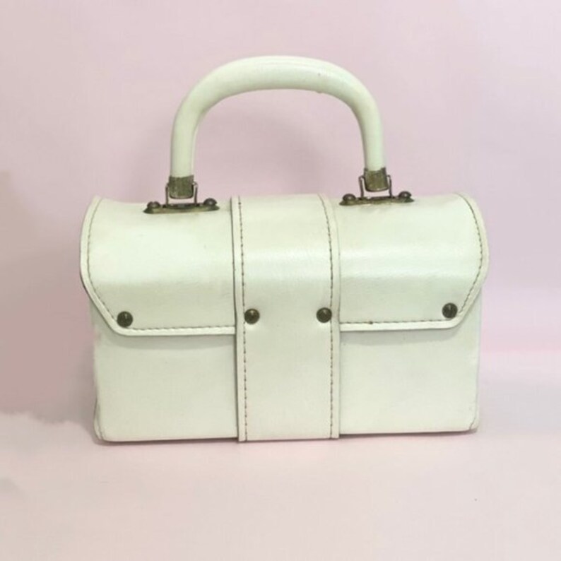 Vintage 60s white leather box purse image 5