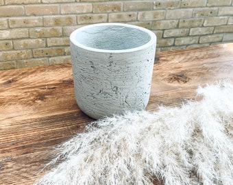 Textured concrete planter | light grey | small | indoor planter