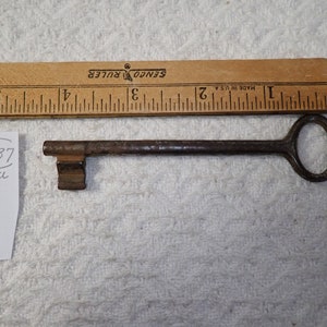 Antique Skeleton Key 4 1/2" Iron or Steel Gate Door Other Good Used Condition Needs Light Cleaning