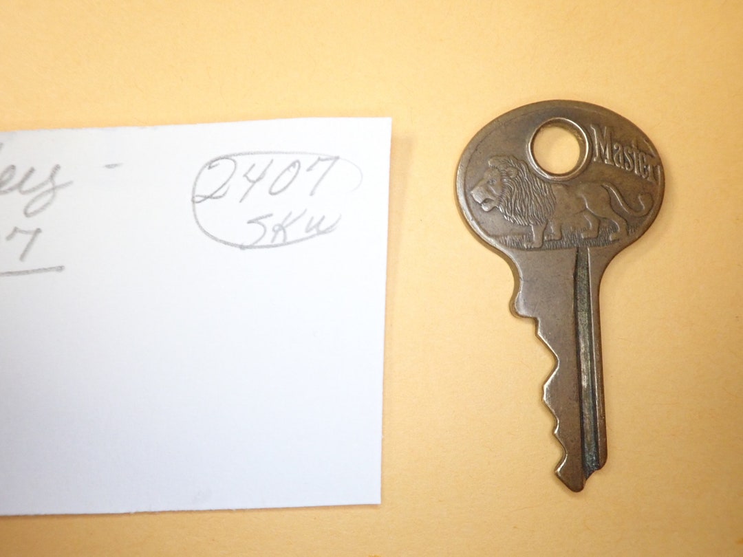 Vintage Master Lock Lion Key 2607 Brass Good Working Order Etsy