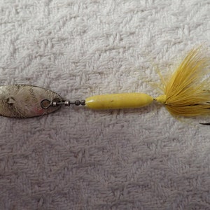 Wordens Vintage Yellow Rooster Tail Fishing Lure Used Offers Welcome -   Canada
