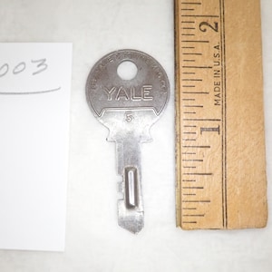 Vintage Yale & Towne Mfg. Co. Key No. 5 Used Good Condition