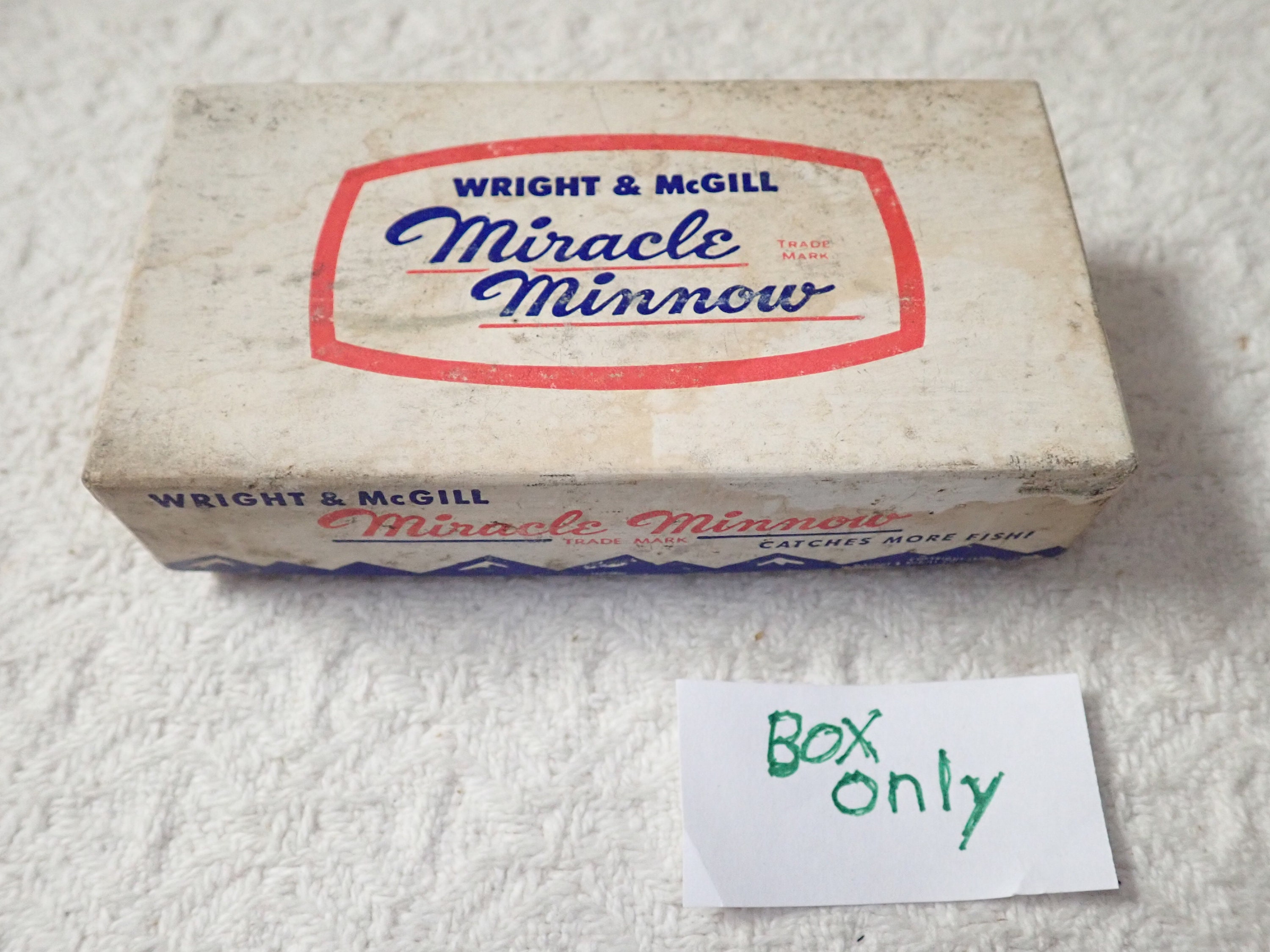 VINTAGE ANTIQUE TACKLE WRIGHT & MCGILL BUG A BOO BABY FISHING LURE & BOX  EAGLE