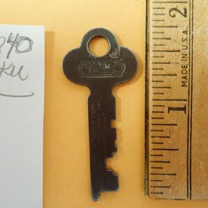Vintage Yale Flat Key No.12-A-61 Made For Art Metal Construction Co. James Town NY, Used, Very Good Condition