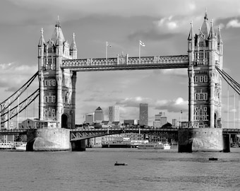 Tower Bridge London/London Bridge/River Thames/Capital City/Black & White/Wall Art/Photography/Colour/Canary Wharf/City Scape/United Kingdom
