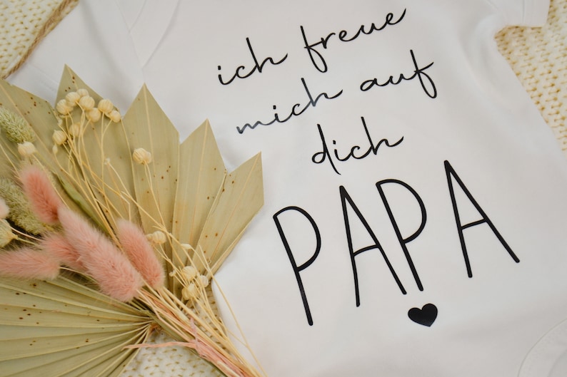 Personalisierter Babybody Schwangerschaftsverkündung Geschenk Vatertag Muttertagsgeschenk Geschenk zur Geburt Babygeschenk Bild 2