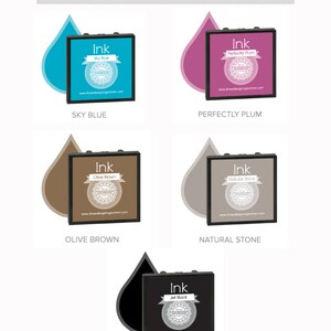 May include: Image showcasing five ink stamp colors: Sky Blue, Perfectly Plum, Olive Brown, Natural Stone, and Jet Black. Each color is displayed with a corresponding ink drop and stamp pad, with the text "stamp: ink colors" at the top.