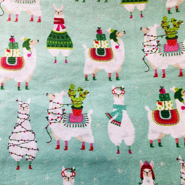 Llamas love Christmas - Softest Scrub Cap
