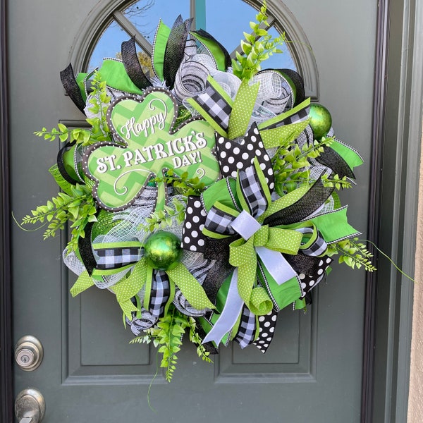 Happy St Patrick's Day Wreath St Paddy's Wreath Luck of the Irish Wreath Shamrock Wreath Front Door Wreath Door Hanger St Patricks Day Decor