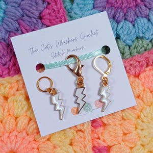Lightning Bolt Stitch Marker: Enamel Knitting Crochet Progress Keeper