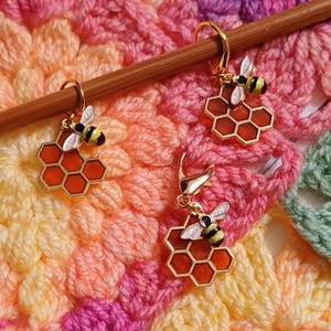 Marcadores de puntos con forma de abeja y panal, marcadores de puntos para ganchillo y punto, marcadores de progreso, dije de abeja, tirador de cremallera, adorno para bolso, sujetapuntos
