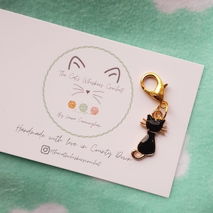 Black cat stitch marker, Stitch markers for crochet and knitting, Progress keepers, stitch markers uk, cat charms, zipper pull, notions