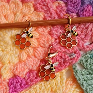 Stitch Marker Bee & Honeycomb, Crochet Gifts, Knitting Gifts, Crochet Kit, Crochet and Knitting Accessories, Zipper Pulls, Bag Charm image 16