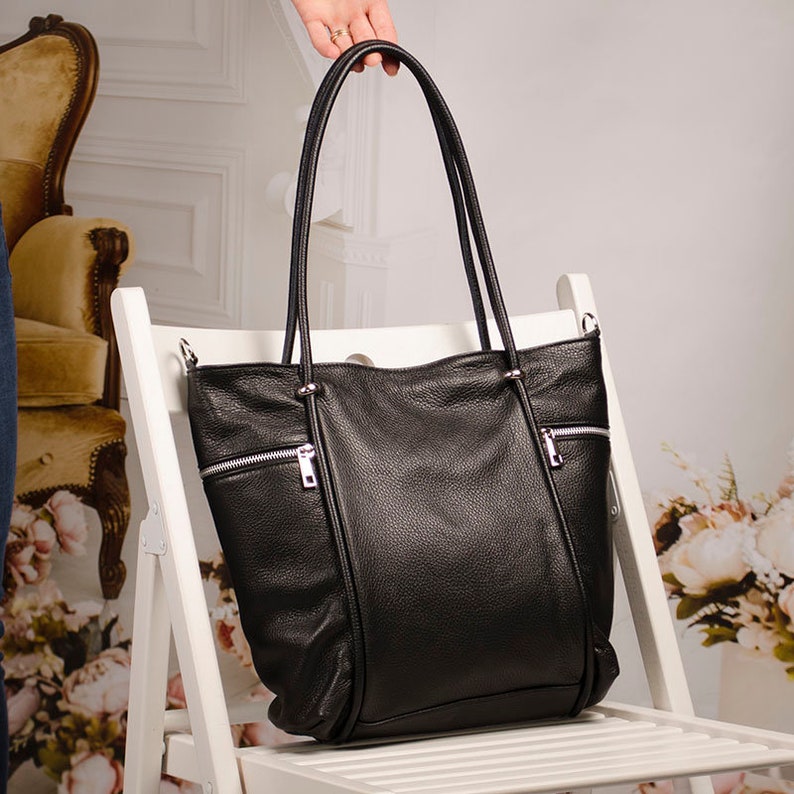 Black Italian Leather Tote Shopper for A4 or Laptop Vera Pelle VP14005 for Woman Grain Leather for Every Day Job Tavel Minimalist style