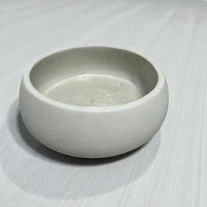 Handmade Concrete Bowl - Versatile Decorative Piece for Coffee Tables, Dining Tables, or as a Concrete Planter, Jewelry Dish, Large Planter