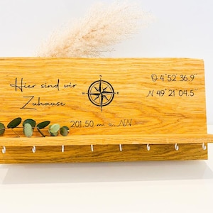 Großes Schlüsselbrett Schlüsselboard aus hochwertigem Eichenholz mit Ablage und individueller Gravur nach Wunsch