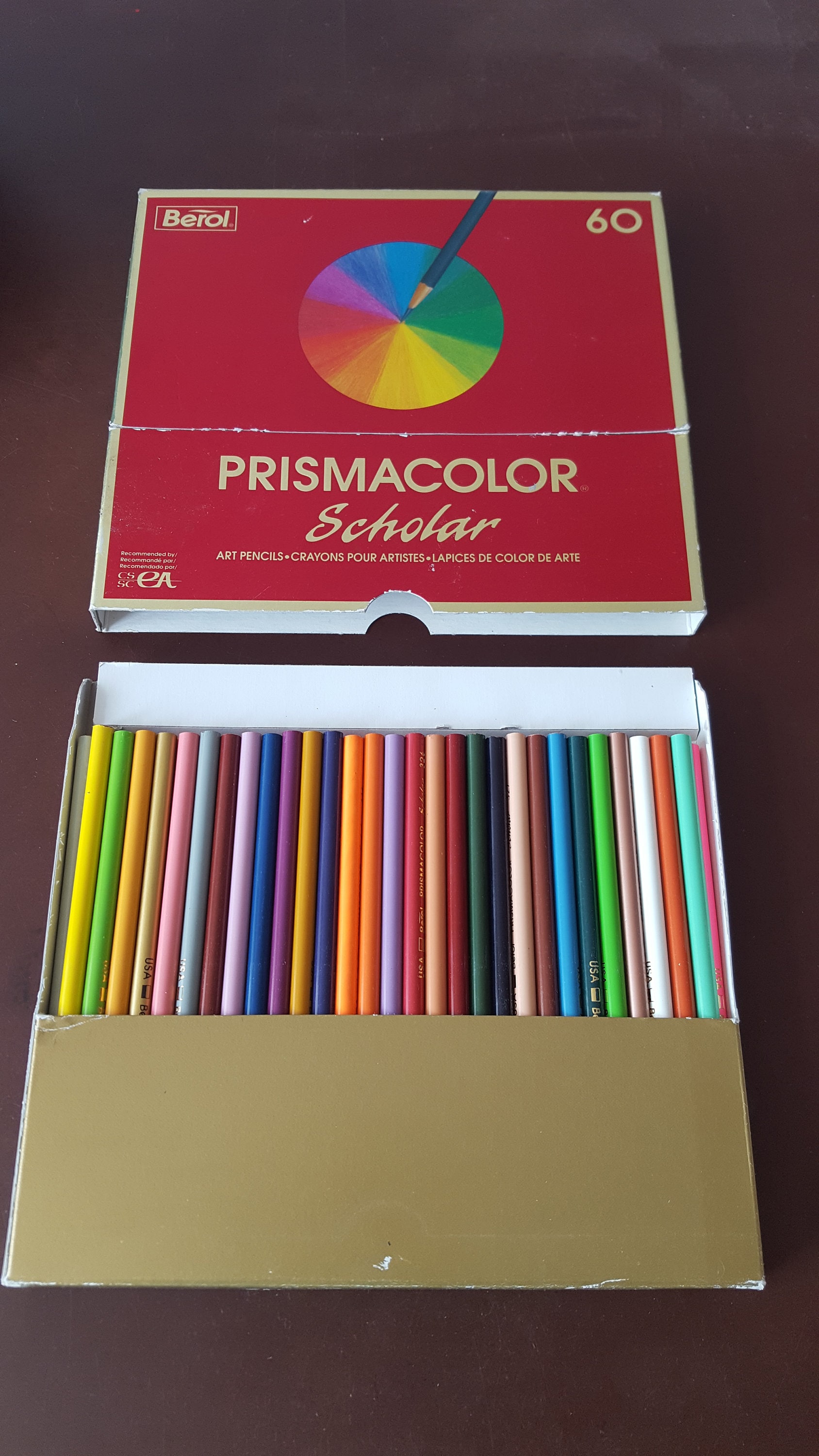 vintage Berol Prismacolor Scholar Quality / Ensemble de 60 crayons d’art /  Jamais utilisé / Fabriqué aux États-Unis