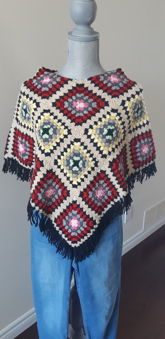 Vintage Granny Square Poncho / Crocheted Poncho wi