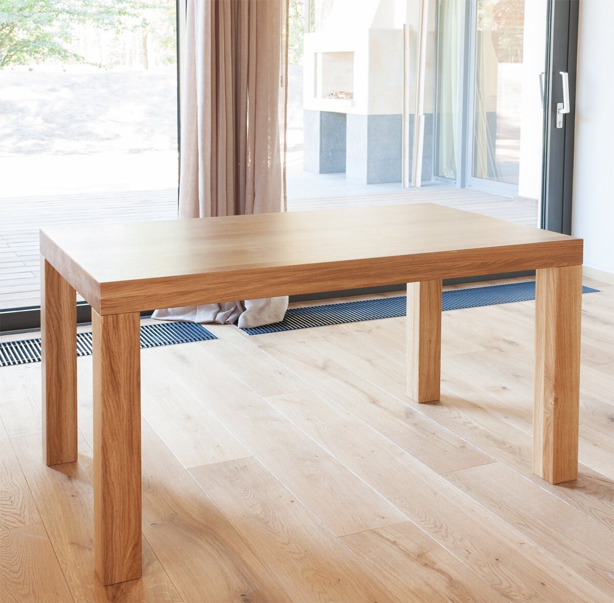 SIMPLE Rectangular wooden table By Very Wood