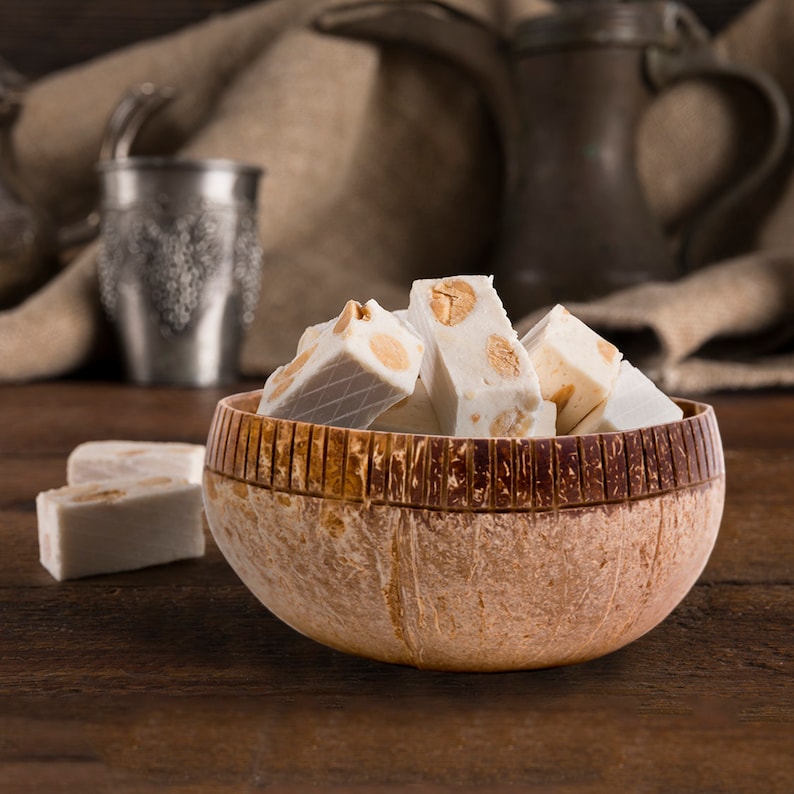 Rainforest Bowls Two-Toned Coconut Bowl - Thumbnail 3