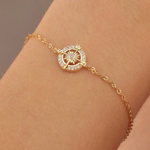 Dainty Compass Bracelet, Diamond Compass, Bracelet, Graduation gift, Traveler's Bracelet, Guiding Bracelet, Christmas Gift