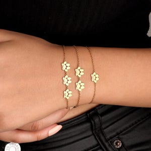 Pulsera personalizada con nombre de pata: joyería personalizada para mascotas, dije con huella de pata grabada, regalo de Navidad para amantes de los perros o los gatos. imagen 5