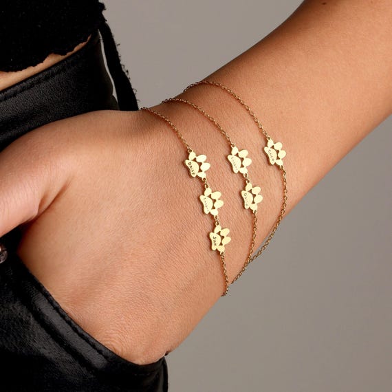 Custom Paw Name Bracelet – Personalized Pet Jewelry, Engraved Paw Print Charm, Christmas Gift for Dog Mom or Cat Lover