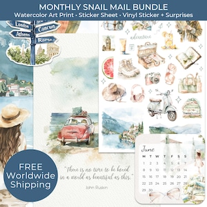 Op de afbeelding: Een aquarelprintbundel met stickers met reisthema en een vinyl sticker. De afbeelding bevat een rode auto met bagage, een scooter en een juni-kalender. De tekst bevat "Monthly Snail Mail Bundle" en een citaat van John Ruskin.