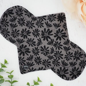 Reusable Menstrual Pad - Daisy Gray | Cloth Pad | Washable Pad | Period Pad | Sanitary Pad | Reusable Pantyliner