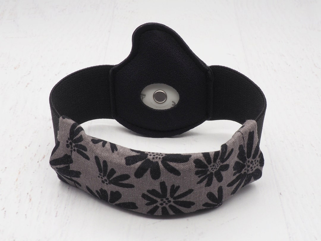 Tempdrop Armband in Daisy Grey Adjustable Custom Wearable Thermometer